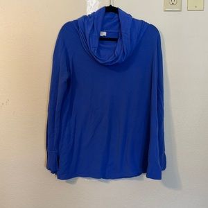 Dressy sweatshirt with nice collar